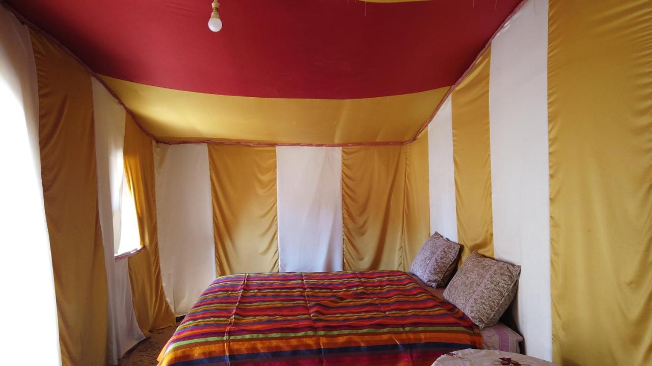 Camp Sahara Dunes Hotel M'Hamid El Ghizlane Exterior foto