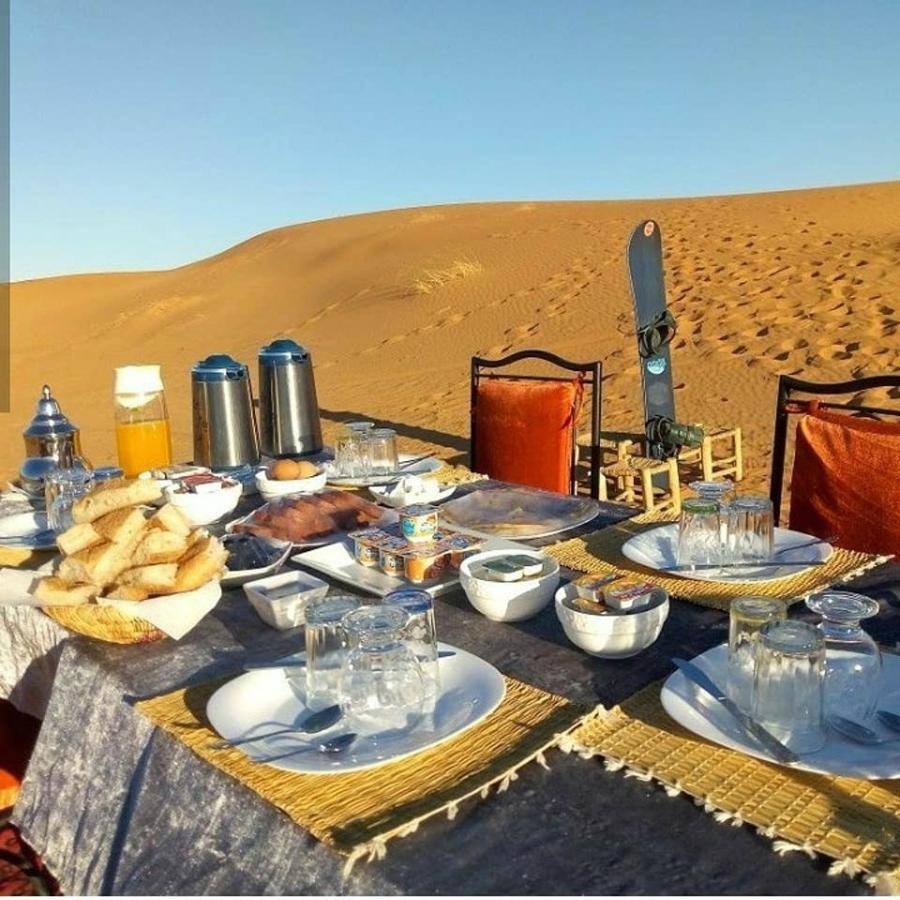 Camp Sahara Dunes Hotel M'Hamid El Ghizlane Exterior foto