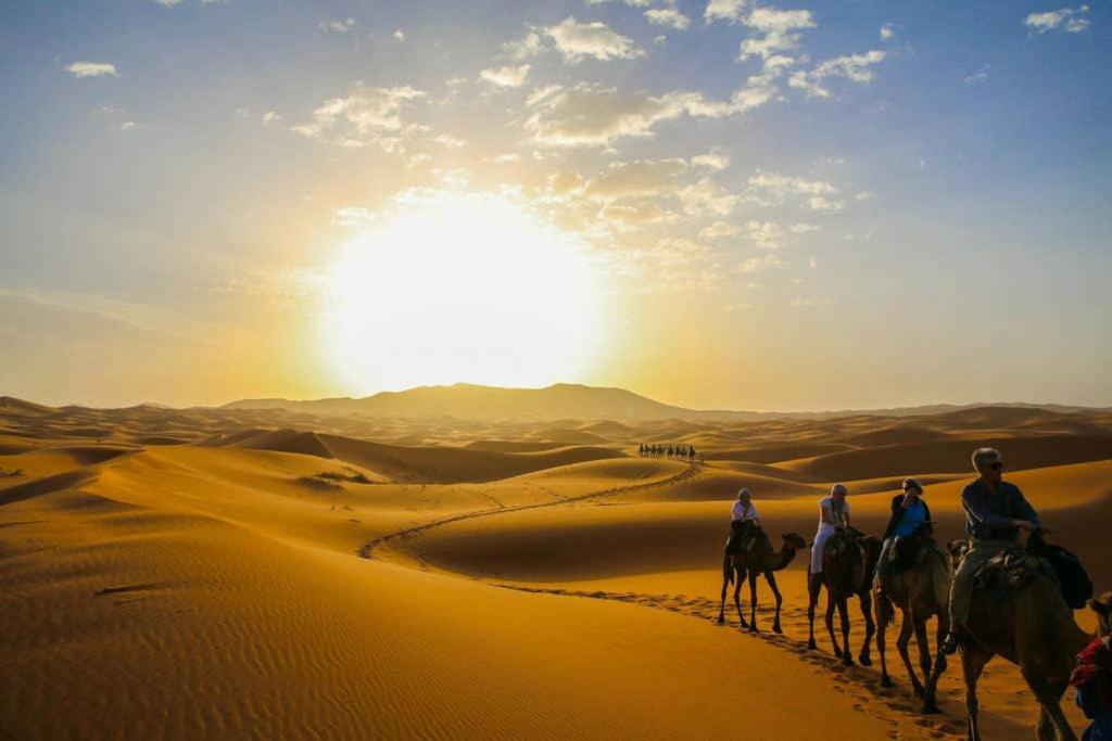 Camp Sahara Dunes Hotel M'Hamid El Ghizlane Exterior foto