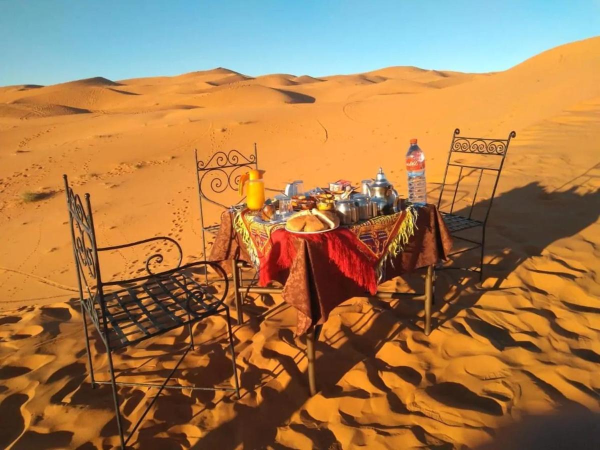 Camp Sahara Dunes Hotel M'Hamid El Ghizlane Exterior foto